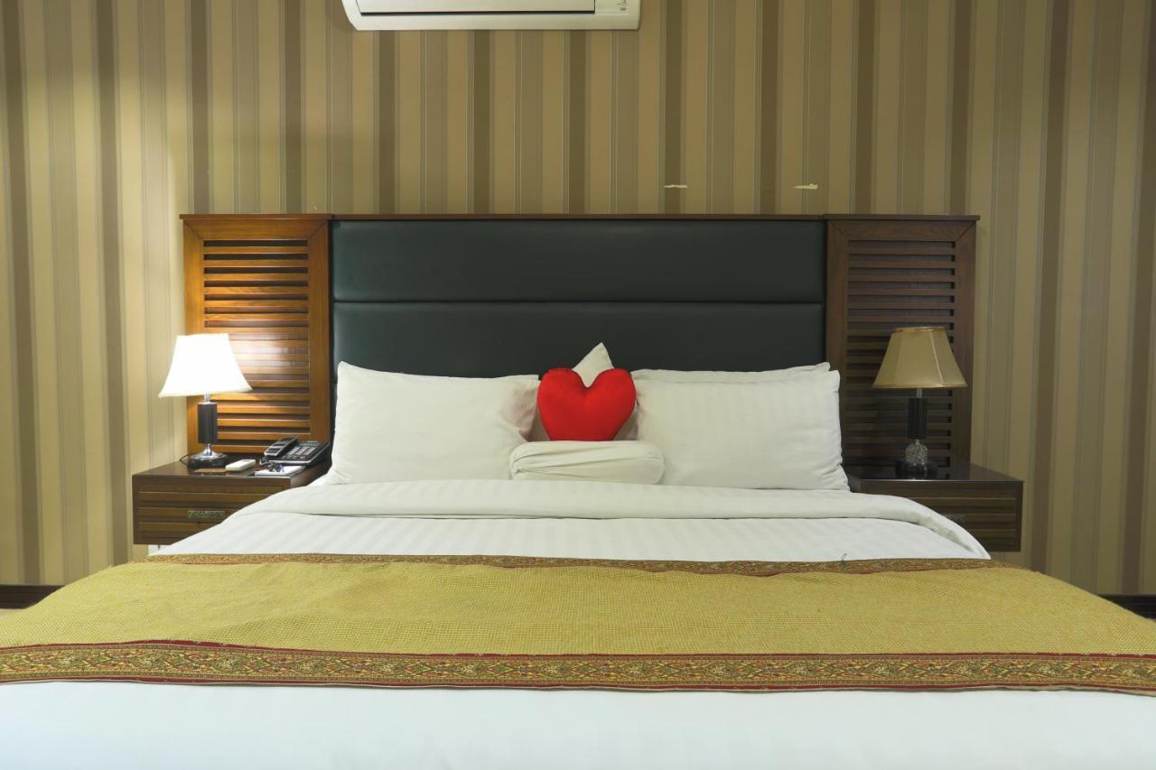 Rachna Hotel Gujranwala Εξωτερικό φωτογραφία